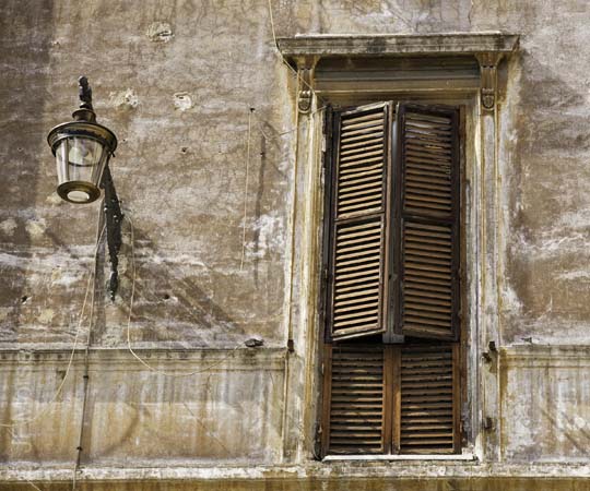 exh-11_rome_shutters